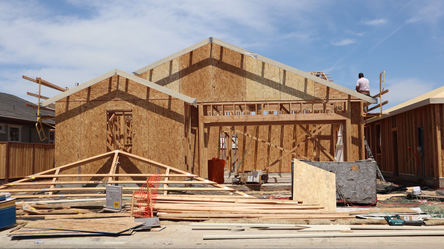 new home construction in elk grove